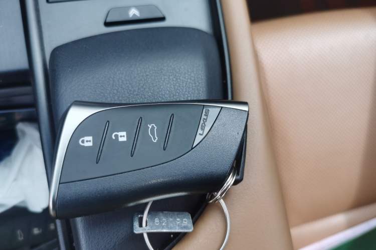 Used Lexus ES 2020 200 Luxury Edition Vehicle Key