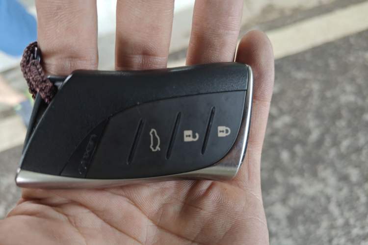 Used Lexus ES 2020 300h Premier Edition Vehicle Key