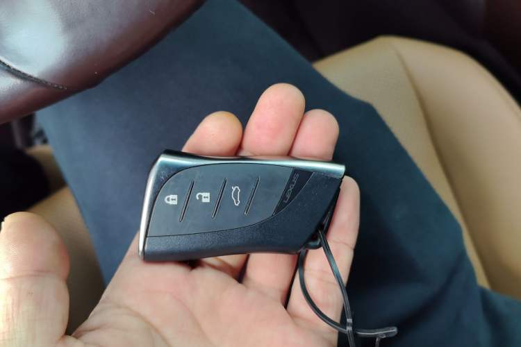 Used Lexus ES 2020 200 Excellence Edition Vehicle Key