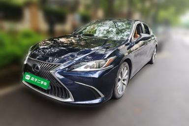 Used Lexus ES 2020 300h Premier Edition