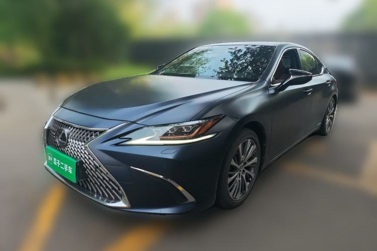 Used Lexus ES 2020 300h Premium Edition Guazi used car, China used car export, Used car for sale, Used Lexus cars, Cheapest cars for sale