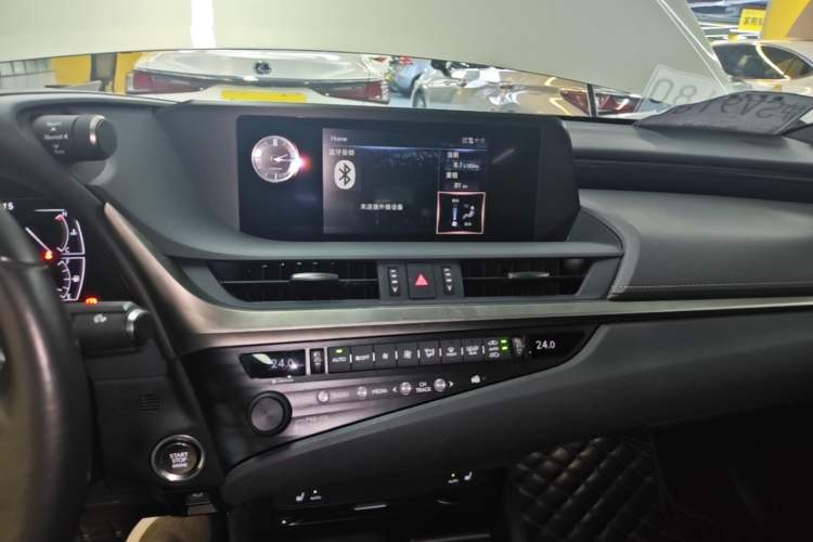 Used Lexus ES 2020 200 Excellence Edition Audio And AC Panel