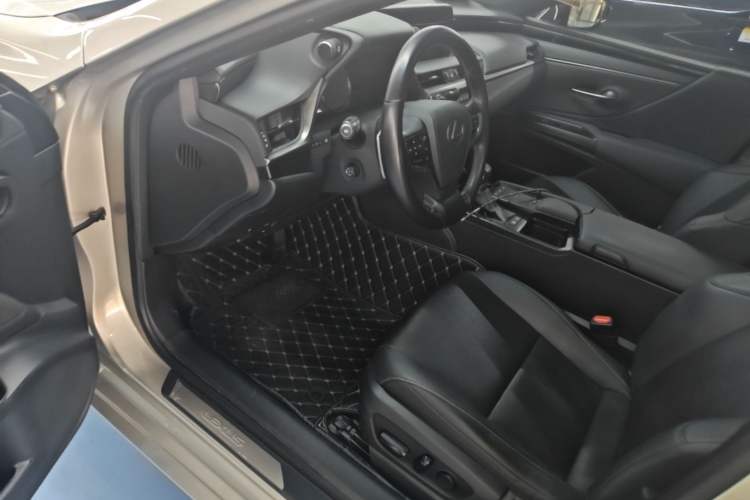 Used Lexus ES 2020 200 Excellence Edition Driver Seat