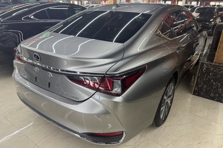 Used Lexus ES 2020 200 Luxury Edition Exterior 3