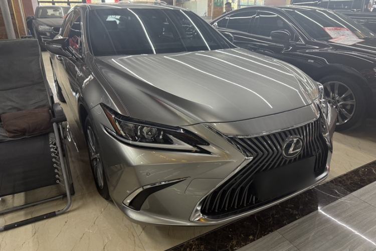 Used Lexus ES 2020 200 Luxury Edition Exterior 4