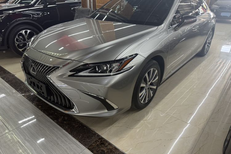 Used Lexus ES 2020 200 Luxury Edition Exterior 7