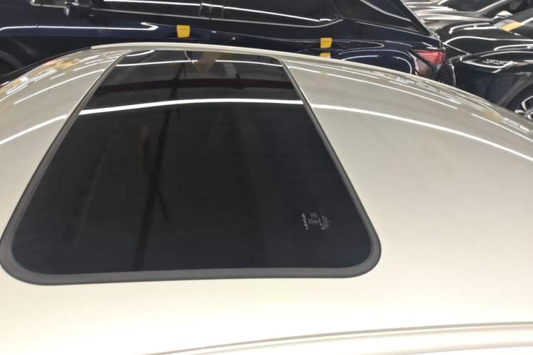 Used Lexus ES 2020 200 Excellence Edition Roof