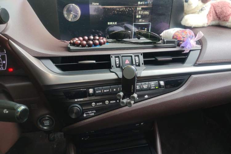 Used Lexus ES 2020 200 Excellence Edition Audio And AC Panel
