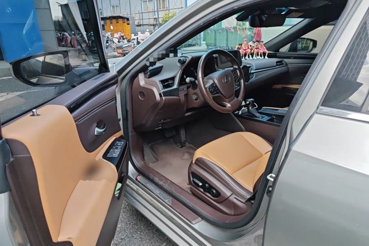 Used Lexus ES 2020 200 Excellence Edition Driver Seat