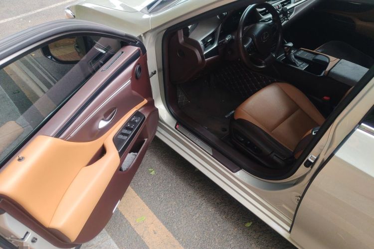 Used Lexus ES 2020 200 Excellence Edition Driver Seat