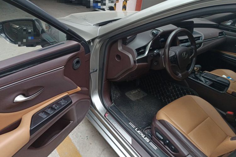 Used Lexus ES 2020 200 Excellence Edition Driver Seat