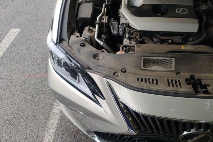 Used Lexus ES 2020 200 Excellence Edition Engine Bay Right