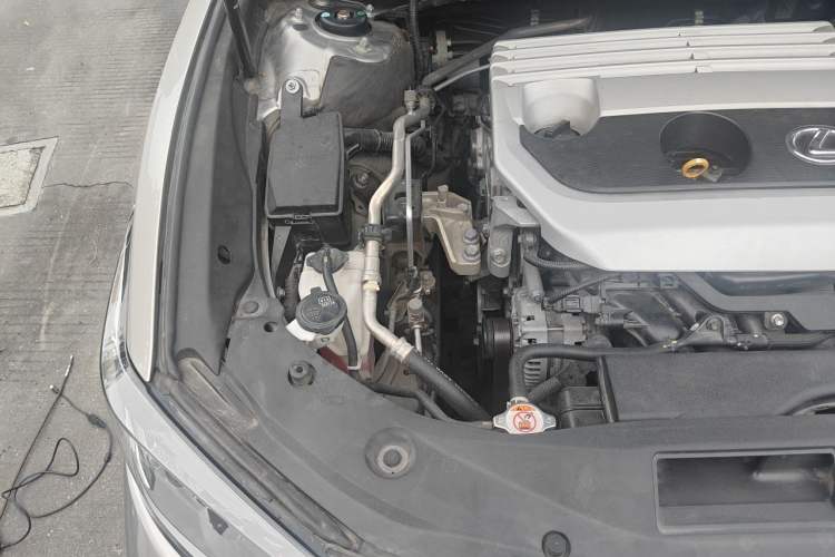 Used Lexus ES 2020 200 Luxury Edition Engine Bay Right