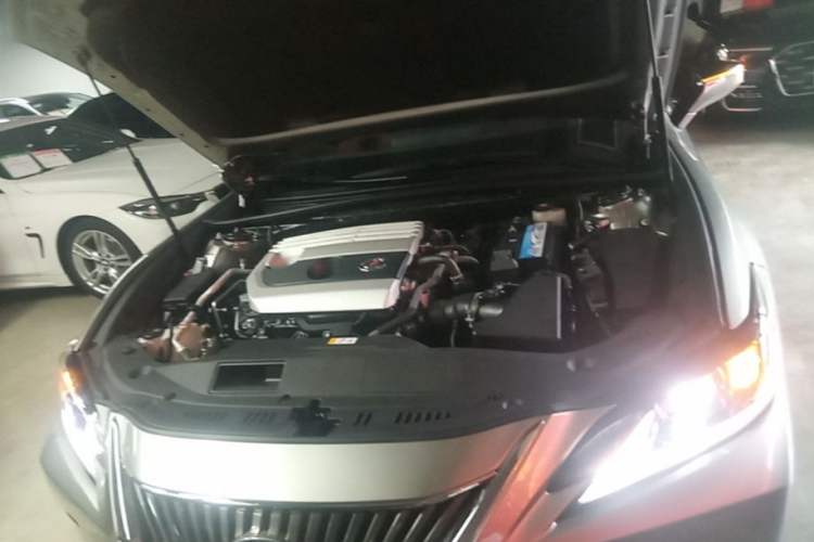Used Lexus ES 2020 200 Luxury Edition Engine Bay