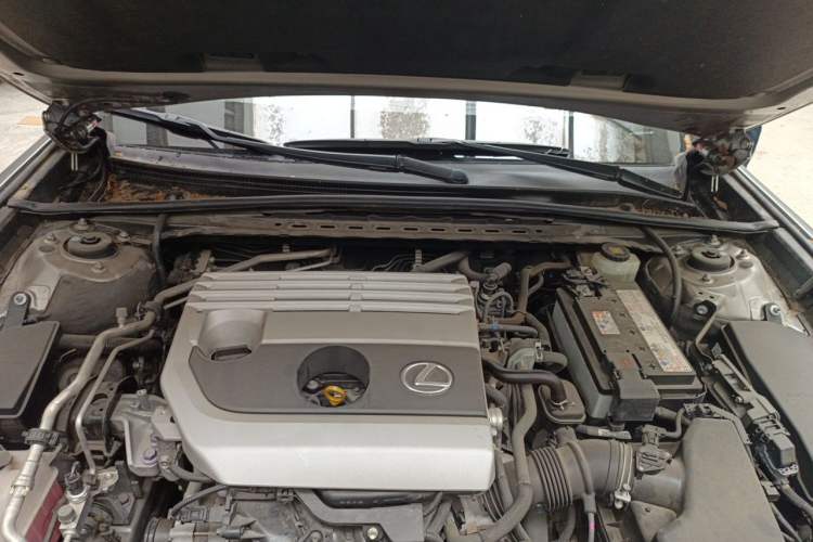 Used Lexus ES 2020 200 Excellence Edition Engine Bay