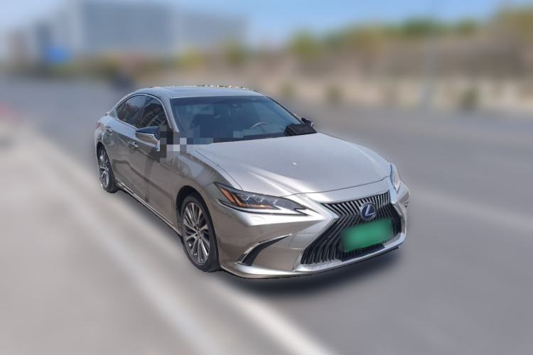 Used Lexus ES 2020 300h Deluxe Edition Exterior 2