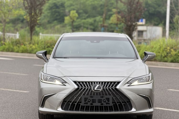 Used Lexus ES 2020 200 Excellence Edition Exterior 2