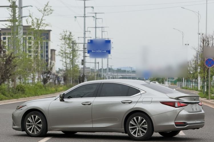 Used Lexus ES 2020 200 Excellence Edition Exterior 3