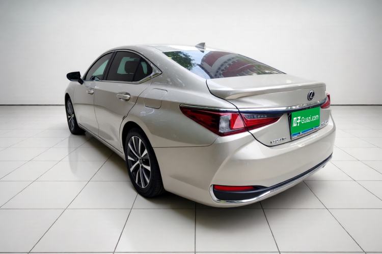 Used Lexus ES 2020 200 Excellence Edition Exterior 3