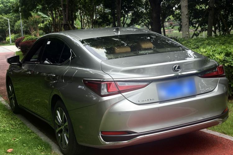Used Lexus ES 2020 200 Excellence Edition Exterior 4