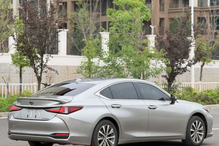 Used Lexus ES 2020 200 Excellence Edition Exterior 5