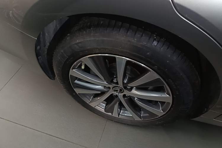 Used Lexus ES 2020 200 Excellence Edition Exterior 5