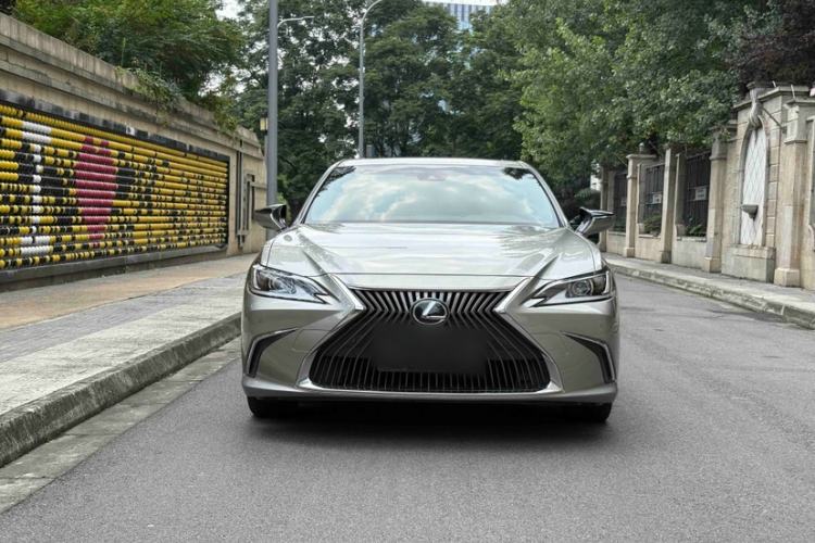 Used Lexus ES 2020 200 Luxury Edition Exterior 6
