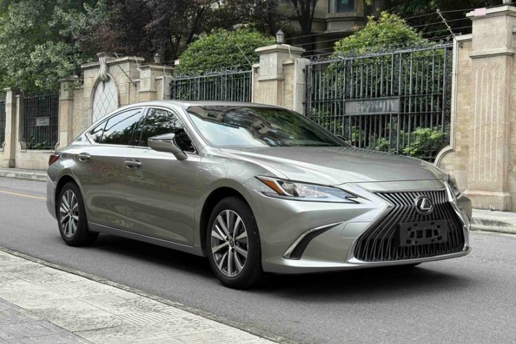 Used Lexus ES 2020 200 Luxury Edition Exterior 7