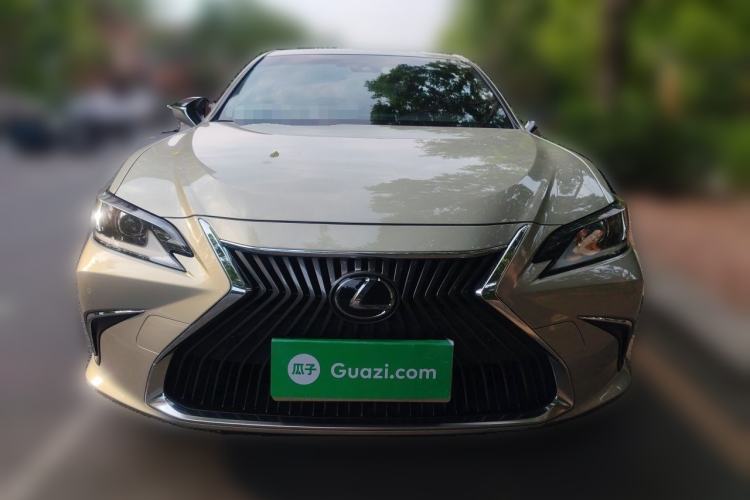 Used Lexus ES 2020 200 Excellence Edition Front