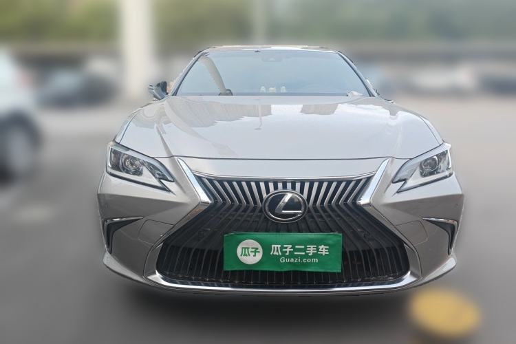 Used Lexus ES 2020 200 Luxury Edition Front