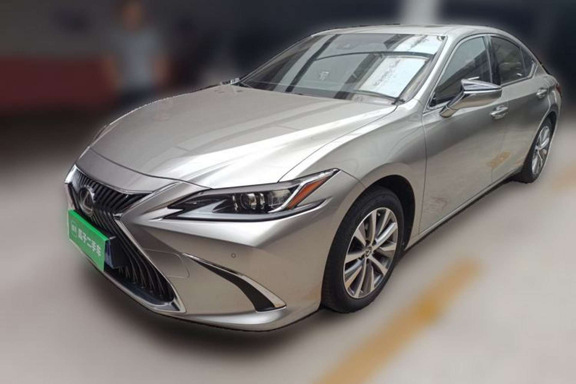 Used Lexus ES 2020 200 Excellence Edition Front Left 45 Deg