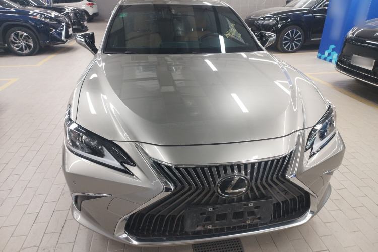 Used Lexus ES 2020 260 Excellence Edition Front