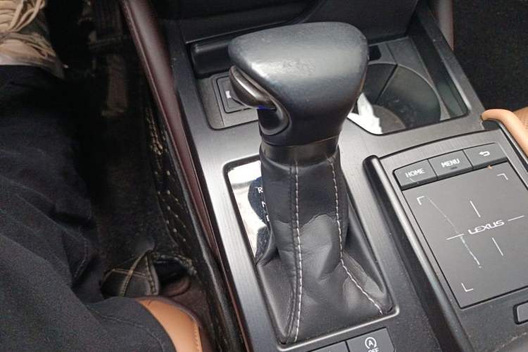Used Lexus ES 2020 200 Excellence Edition Gear Lever