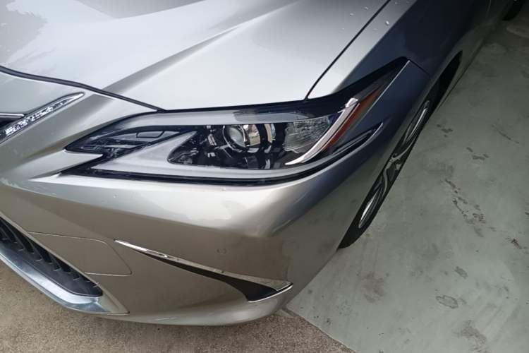 Used Lexus ES 2020 300h Premier Edition Left Front Headlight