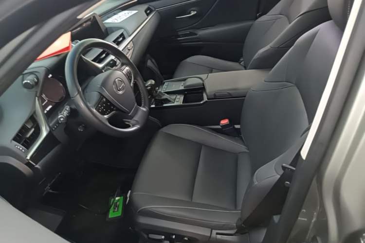 Used Lexus ES 2020 200 Excellence Edition Left Front Seat