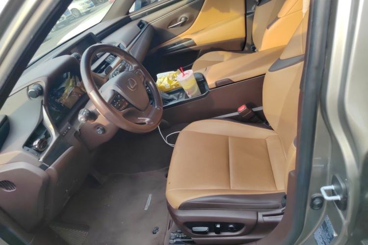 Used Lexus ES 2020 200 Excellence Edition Left Front Seat