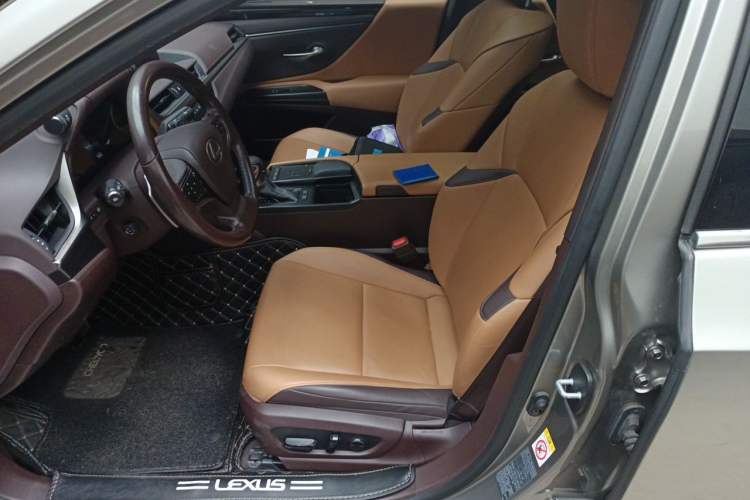 Used Lexus ES 2020 200 Excellence Edition Left Front Seat