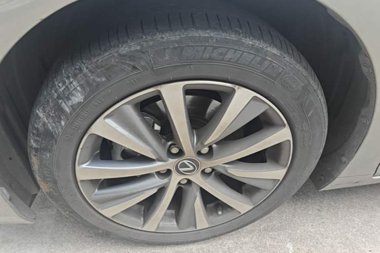 Used Lexus ES 2020 200 Excellence Edition Left Front Wheel Hub