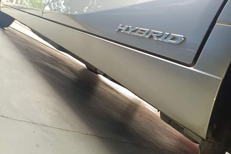 Used Lexus ES 2020 300h Premier Edition Left Side Sill