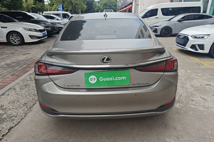 Used Lexus ES 2020 200 Excellence Edition Rear