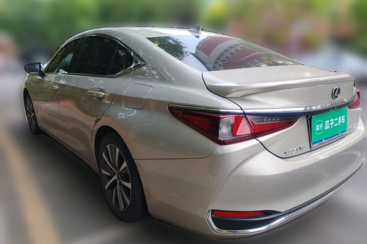 Used Lexus ES 2020 200 Excellence Edition Rear Left 45 Deg