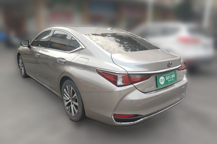 Used Lexus ES 2020 200 Luxury Edition Rear Left 45 Deg