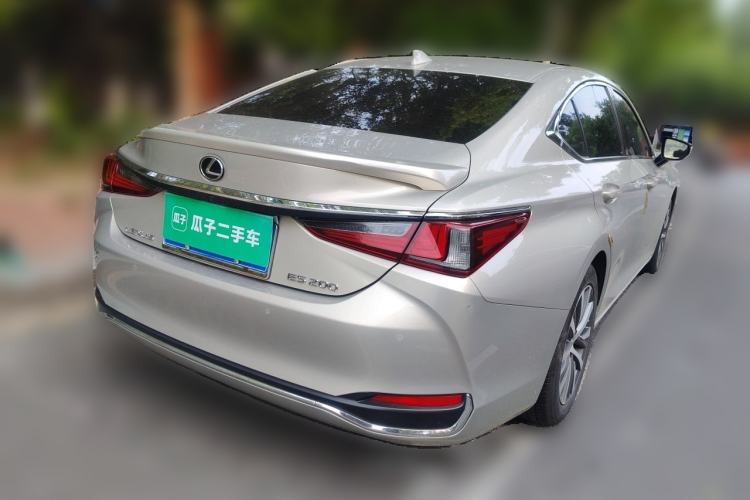 Used Lexus ES 2020 200 Excellence Edition Rear Right 45 Deg