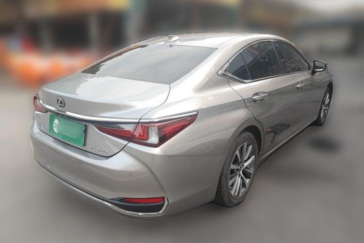 Used Lexus ES 2020 200 Luxury Edition Rear Right 45 Deg