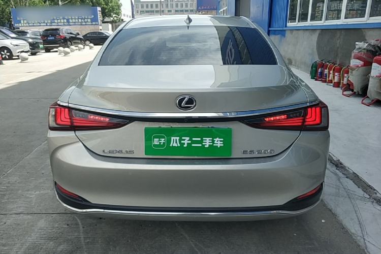 Used Lexus ES 2020 200 Excellence Edition Rear