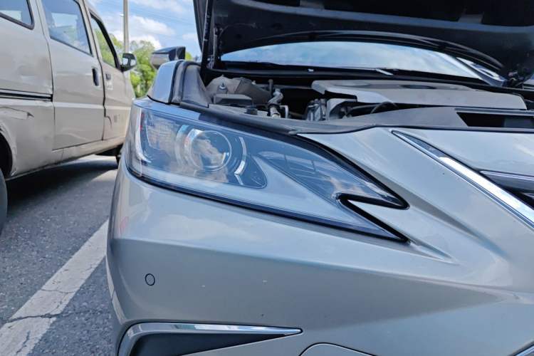 Used Lexus ES 2020 200 Excellence Edition Right Front Headlight