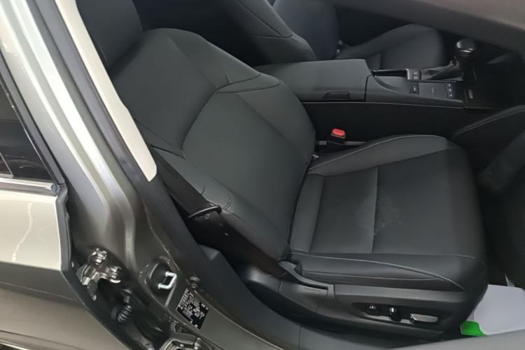 Used Lexus ES 2020 200 Excellence Edition Right Front Seat