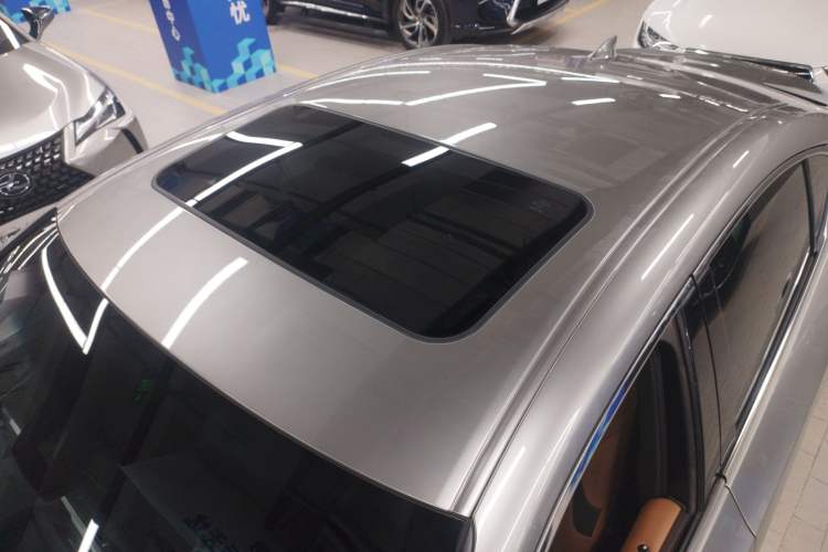 Used Lexus ES 2020 260 Excellence Edition Roof