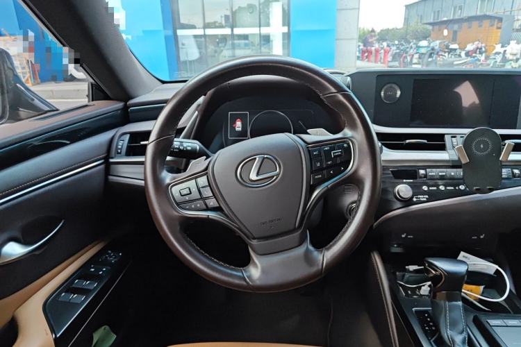 Used Lexus ES 2020 200 Excellence Edition Steering Wheel