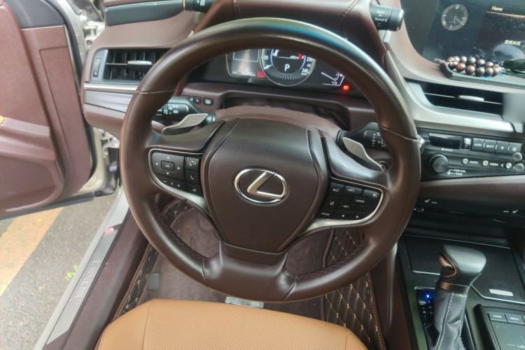 Used Lexus ES 2020 200 Excellence Edition Steering Wheel